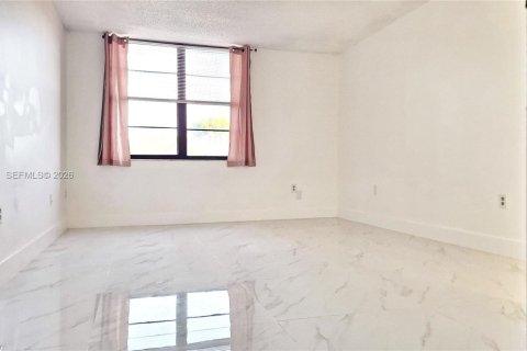 Copropriété à louer à Miami, Floride: 1 chambre, 73.11 m2 № 2029233 - photo 28