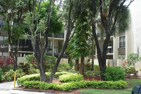 Copropriété à louer à Miami, Floride: 1 chambre, 73.11 m2 № 2029233 - photo 3