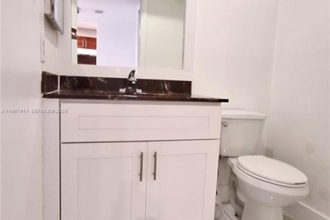Copropriété à louer à Miami, Floride: 1 chambre, 73.11 m2 № 2029233 - photo 15