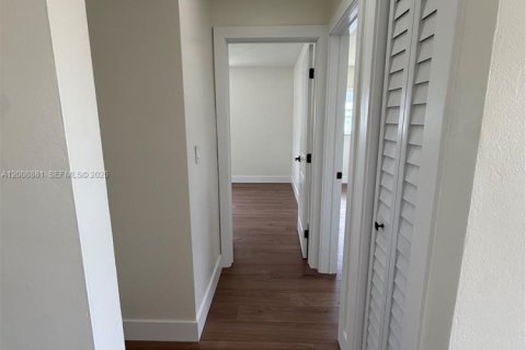 Casa en venta en Hollywood, Florida, 2 dormitorios, 98.2 m2 № 2072470 - foto 6
