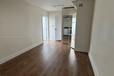 Casa en venta en Hollywood, Florida, 2 dormitorios, 98.2 m2 № 2072470 - foto 14
