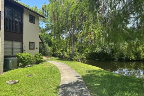 Townhouse in Deerfield Beach, Florida 2 bedrooms, 113.71 sq.m. № 2191835
