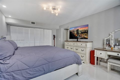 Copropriété à louer à Hollywood, Floride: 2 chambres, 115.2 m2 № 1961631 - photo 27