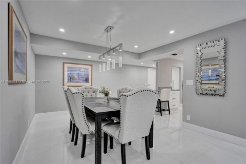 Copropriété à louer à Hollywood, Floride: 2 chambres, 115.2 m2 № 1961631 - photo 20