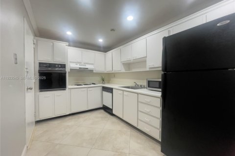 Купить кондоминиум в Форт-Лодердейл, Флорида 2 спальни, 125.42м2, № 1982490 - фото 7