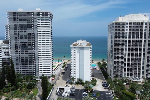 Купить кондоминиум в Форт-Лодердейл, Флорида 2 спальни, 125.42м2, № 1982490 - фото 24