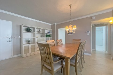 Купить кондоминиум в Форт-Лодердейл, Флорида 2 спальни, 125.42м2, № 1982490 - фото 3