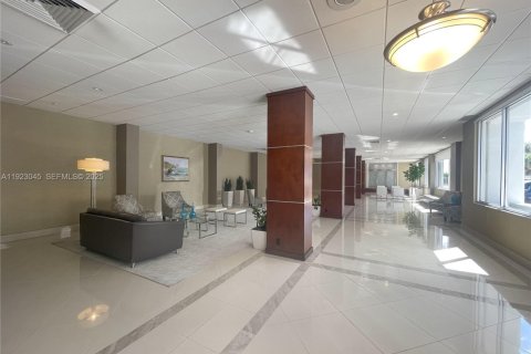 Купить кондоминиум в Форт-Лодердейл, Флорида 2 спальни, 125.42м2, № 1982490 - фото 19