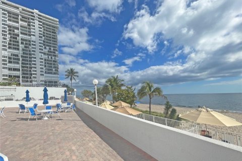 Купить кондоминиум в Форт-Лодердейл, Флорида 2 спальни, 125.42м2, № 1982490 - фото 16