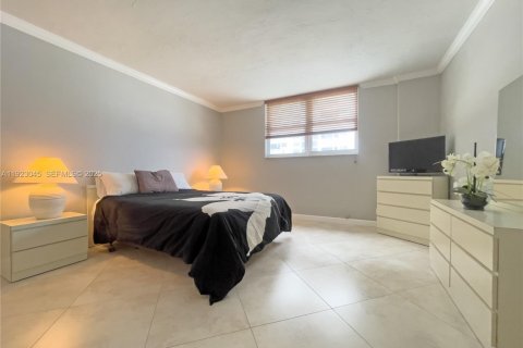 Купить кондоминиум в Форт-Лодердейл, Флорида 2 спальни, 125.42м2, № 1982490 - фото 13