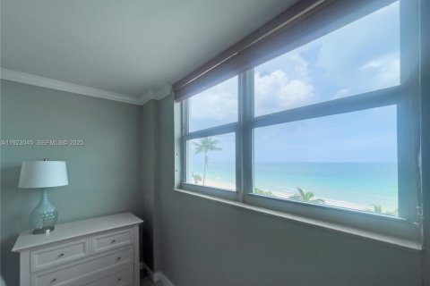 Купить кондоминиум в Форт-Лодердейл, Флорида 2 спальни, 125.42м2, № 1982490 - фото 11