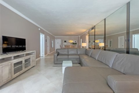 Купить кондоминиум в Форт-Лодердейл, Флорида 2 спальни, 125.42м2, № 1982490 - фото 5