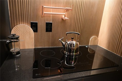 Снять в аренду кондоминиум в Холливуд, Флорида 2 спальни, 122.63м2, № 2072172 - фото 29