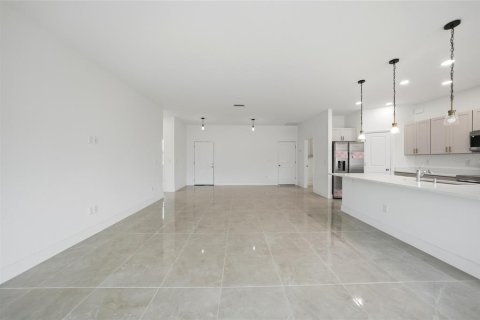 Villa ou maison à vendre à Port Charlotte, Floride: 3 chambres, 162.58 m2 № 2238780 - photo 6