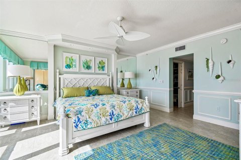 Condo in North Redington Beach, Florida, 3 bedrooms № 2098203 - photo 16