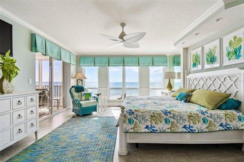 Condo in North Redington Beach, Florida, 3 bedrooms № 2098203 - photo 13