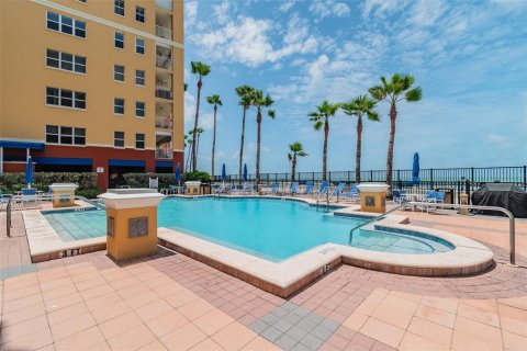Condo in North Redington Beach, Florida, 3 bedrooms № 2098203 - photo 27