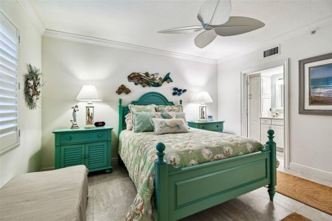 Condo in North Redington Beach, Florida, 3 bedrooms № 2098203 - photo 23
