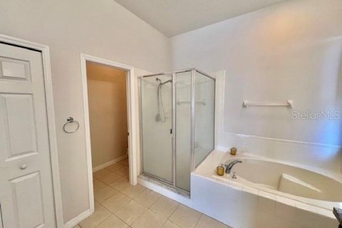Снять в аренду виллу или дом в Киссимми, Флорида 4 спальни, 233.46м2, № 1826563 - фото 18