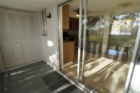 Condominio en venta en Lehigh Acres, Florida, 2 dormitorios, 69.12 m2 № 2100361 - foto 12