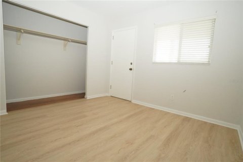 Condominio en venta en Lehigh Acres, Florida, 2 dormitorios, 69.12 m2 № 2100361 - foto 9
