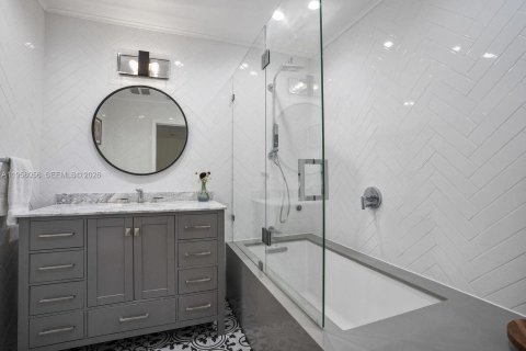 Купить виллу или дом в Пальметто-Бей, Флорида 4 спальни, 170.29м2, № 2041418 - фото 18