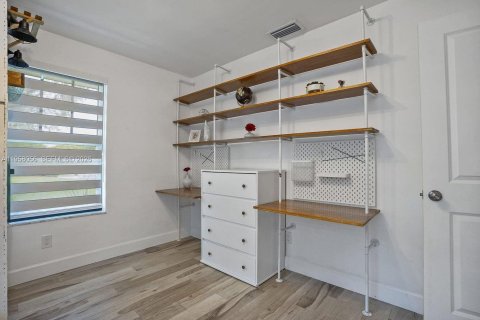 Купить виллу или дом в Пальметто-Бей, Флорида 4 спальни, 170.29м2, № 2041418 - фото 23