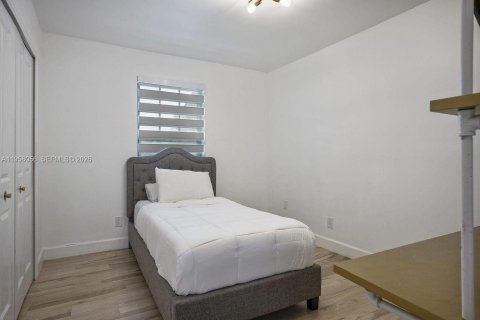 Купить виллу или дом в Пальметто-Бей, Флорида 4 спальни, 170.29м2, № 2041418 - фото 25