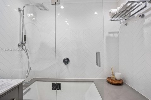 Купить виллу или дом в Пальметто-Бей, Флорида 4 спальни, 170.29м2, № 2041418 - фото 19