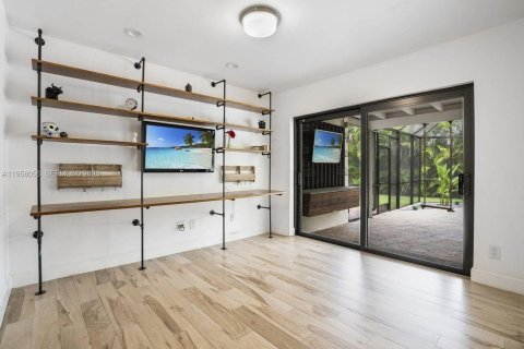 Купить виллу или дом в Пальметто-Бей, Флорида 4 спальни, 170.29м2, № 2041418 - фото 15