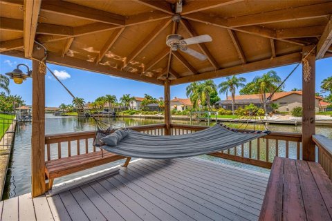 House in Tampa, Florida 4 bedrooms, 256.78 sq.m. № 1873959 - photo 10