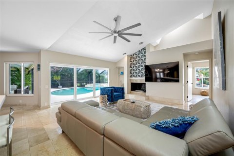 House in Tampa, Florida 4 bedrooms, 256.78 sq.m. № 1873959 - photo 28