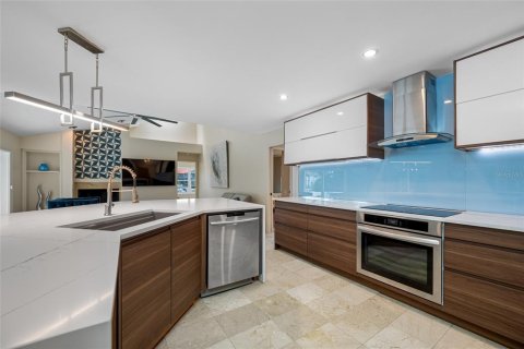 House in Tampa, Florida 4 bedrooms, 256.78 sq.m. № 1873959 - photo 21