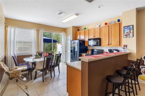 Adosado en venta en Kissimmee, Florida, 3 dormitorios, 110.27 m2 № 2215442 - foto 3