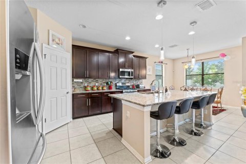House in Riverview, Florida 5 bedrooms, 302.77 sq.m. № 1688466 - photo 7