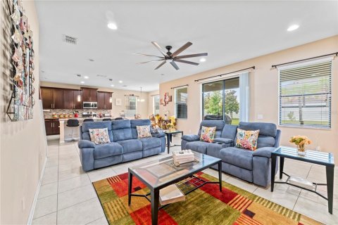 House in Riverview, Florida 5 bedrooms, 302.77 sq.m. № 1688466 - photo 13