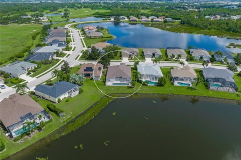 House in Sarasota, Florida 3 bedrooms, 217.02 sq.m. № 1876003 - photo 1