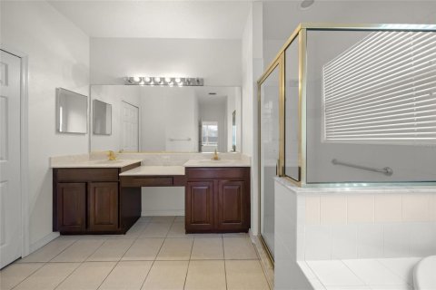 House in Sarasota, Florida 3 bedrooms, 217.02 sq.m. № 1876003 - photo 27