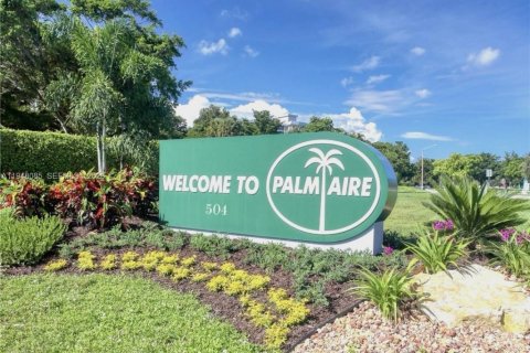 Condo in Pompano Beach, Florida, 2 bedrooms  № 2004558 - photo 1