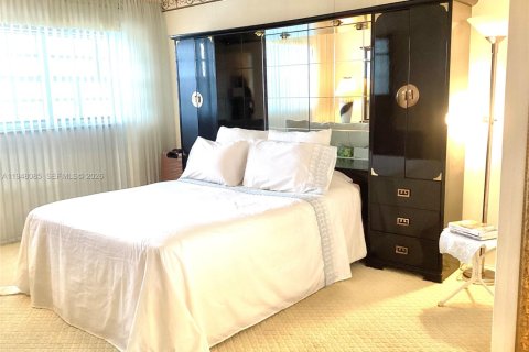 Condo in Pompano Beach, Florida, 2 bedrooms  № 2004558 - photo 20