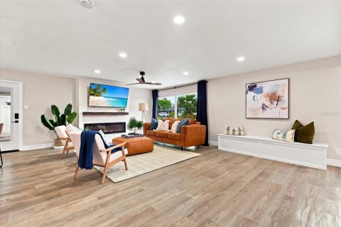 Villa ou maison à vendre à Saint Petersburg, Floride: 3 chambres, 164.25 m2 № 2308359 - photo 5