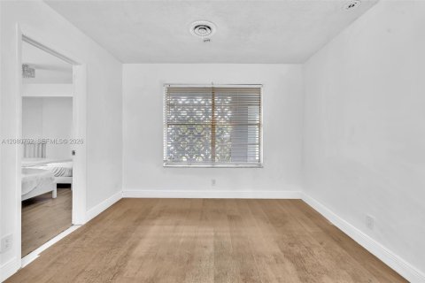 Villa ou maison à vendre à Hollywood, Floride: 4 chambres, 151.9 m2 № 2338432 - photo 24