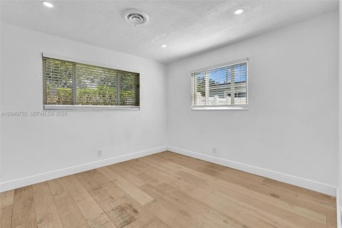 Villa ou maison à vendre à Hollywood, Floride: 4 chambres, 151.9 m2 № 2338432 - photo 29