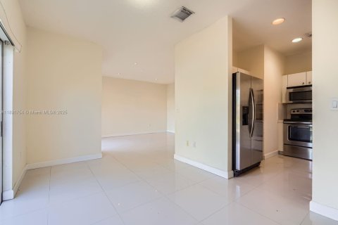 Casa en venta en Homestead, Florida, 3 dormitorios, 159.98 m2 № 1944026 - foto 6