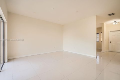 Casa en venta en Homestead, Florida, 3 dormitorios, 159.98 m2 № 1944026 - foto 18