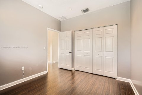 Casa en venta en Homestead, Florida, 3 dormitorios, 159.98 m2 № 1944026 - foto 10
