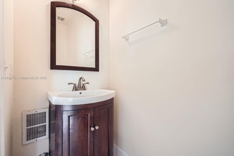 Casa en venta en Homestead, Florida, 3 dormitorios, 159.98 m2 № 1944026 - foto 15
