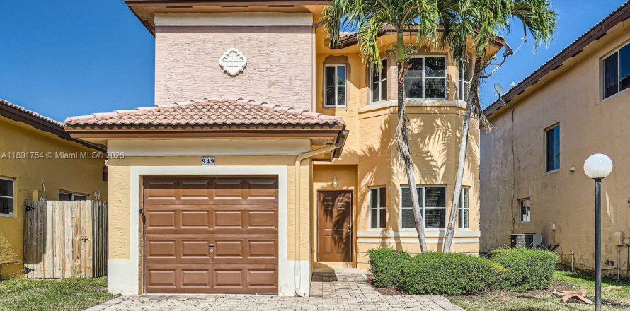Casa en Homestead, Florida 3 dormitorios, 159.98 m2 № 1944026