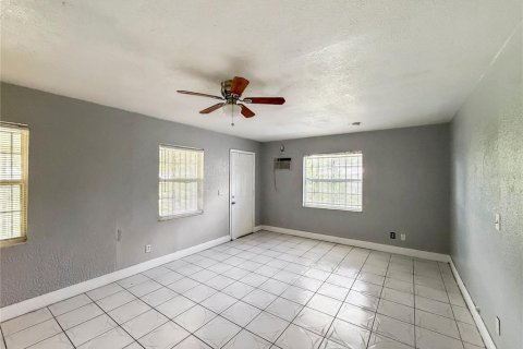 Villa ou maison à louer à Orlando, Floride: 4 chambres, 125.98 m2 № 2419924 - photo 3