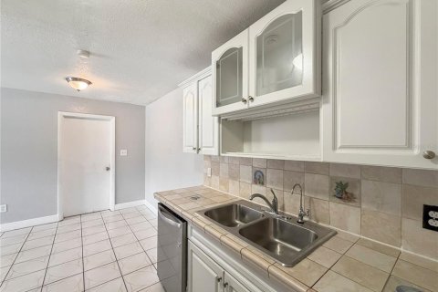 Villa ou maison à louer à Orlando, Floride: 4 chambres, 125.98 m2 № 2419924 - photo 8